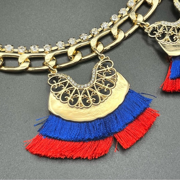 NWT GUESS Gold-Tone Crystal & Fringe Statement Necklace - Picture 3 of 8